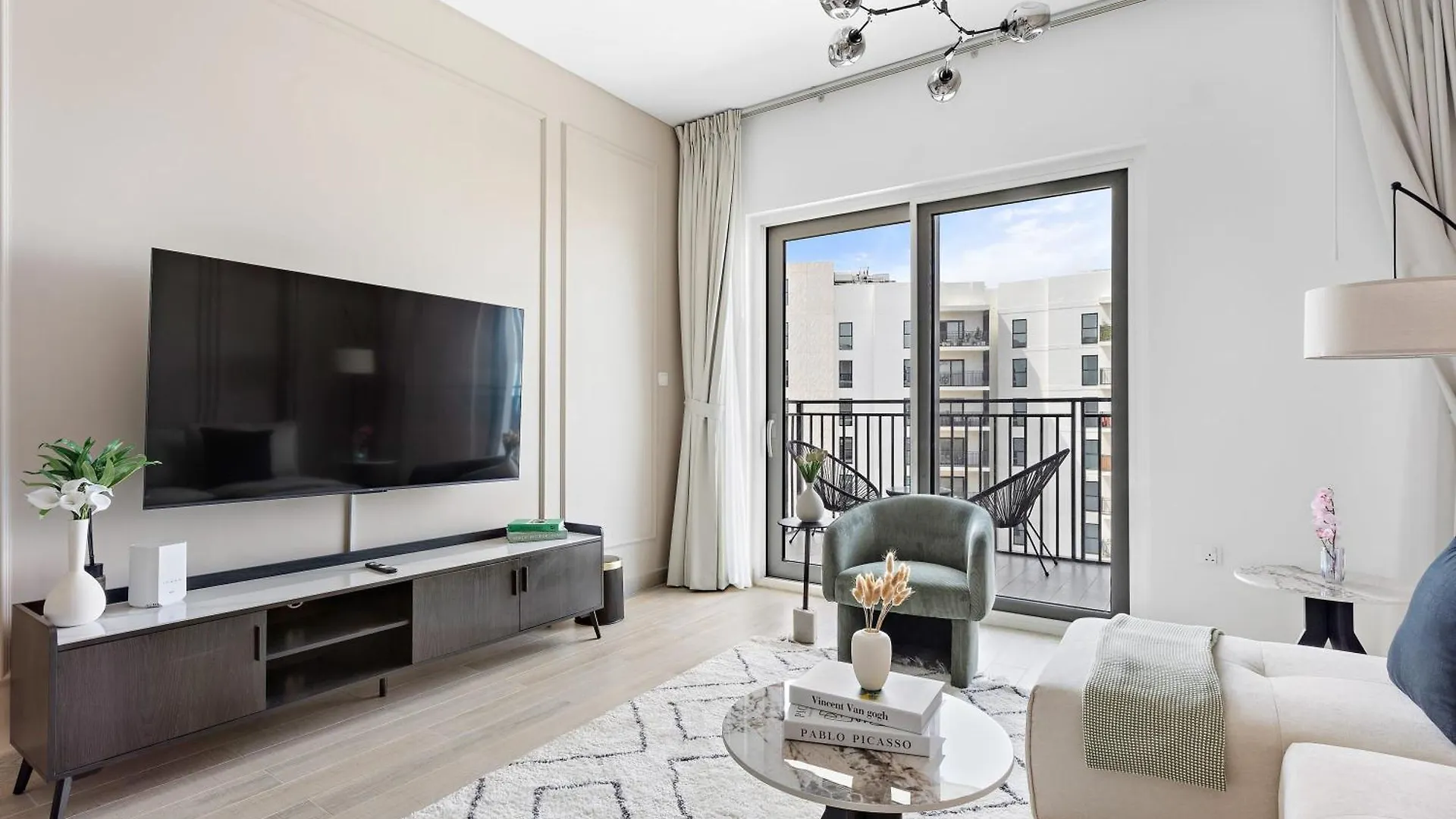 Silkhaus Chic 1Bdr With Canal View On Yas Island Abu Dhabi 0*,