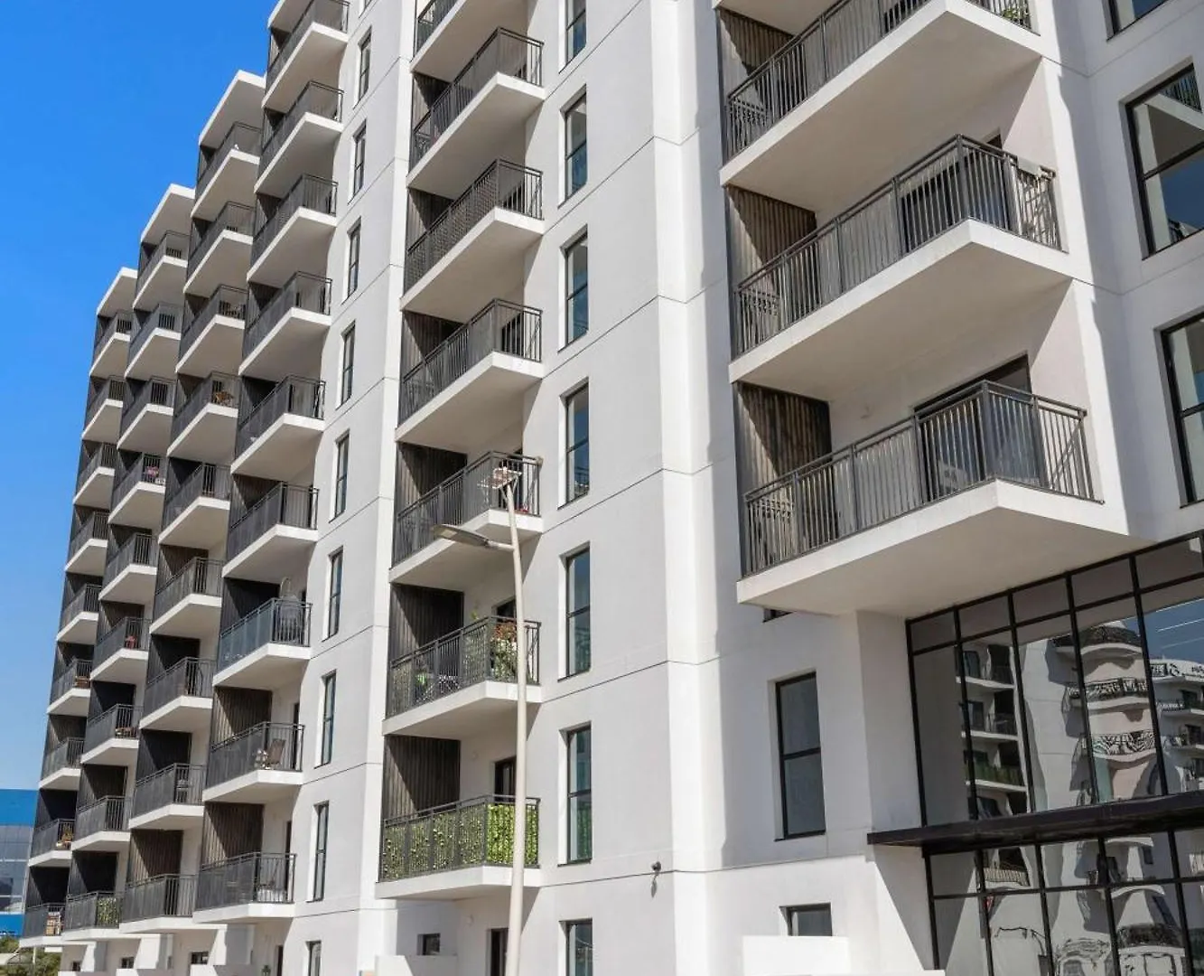 Silkhaus Chic 1Bdr With Canal View On Yas Island Abu Dhabi